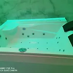アパート Premium Relaxation With Jacuzzi & Sauna! ブラショフ